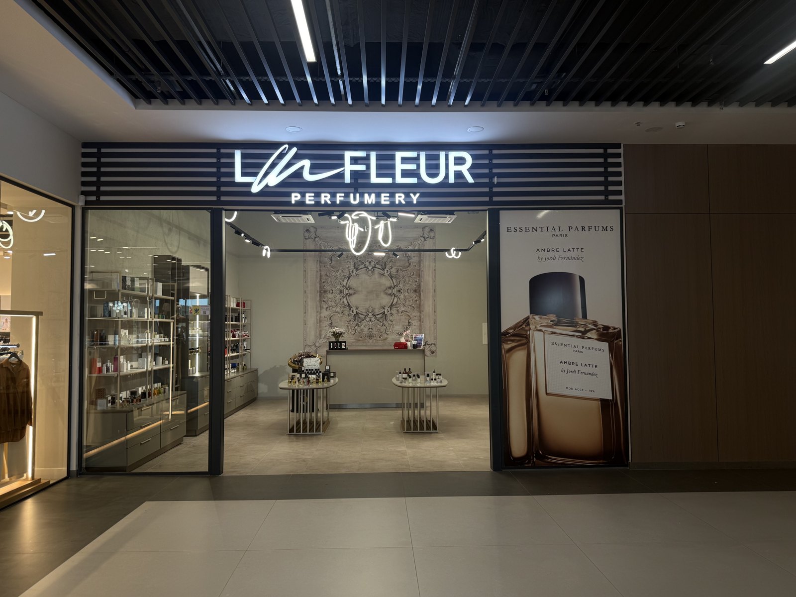 Buticul La Fleur — Bălți, Evimall — intrarea în butic